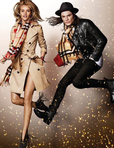 Rosie Huntington-Whiteley and James Bay (Photo: © Copyright Burberry/Mario Testino).